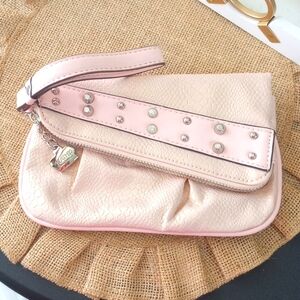 Wristlet